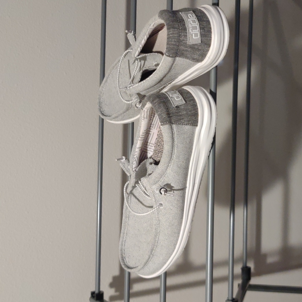 Men's casual shoes